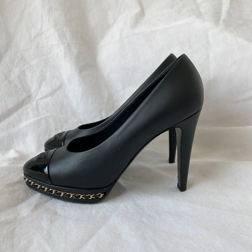 Chanel black patent with chain detail pumps, Women's 38.5 C