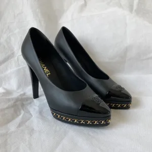 Chanel black patent with chain detail pumps, Women's 38.5 C