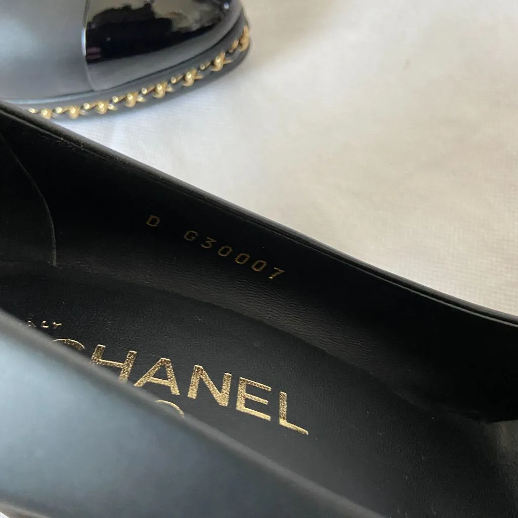 Chanel black patent with chain detail pumps, Women's 38.5 C