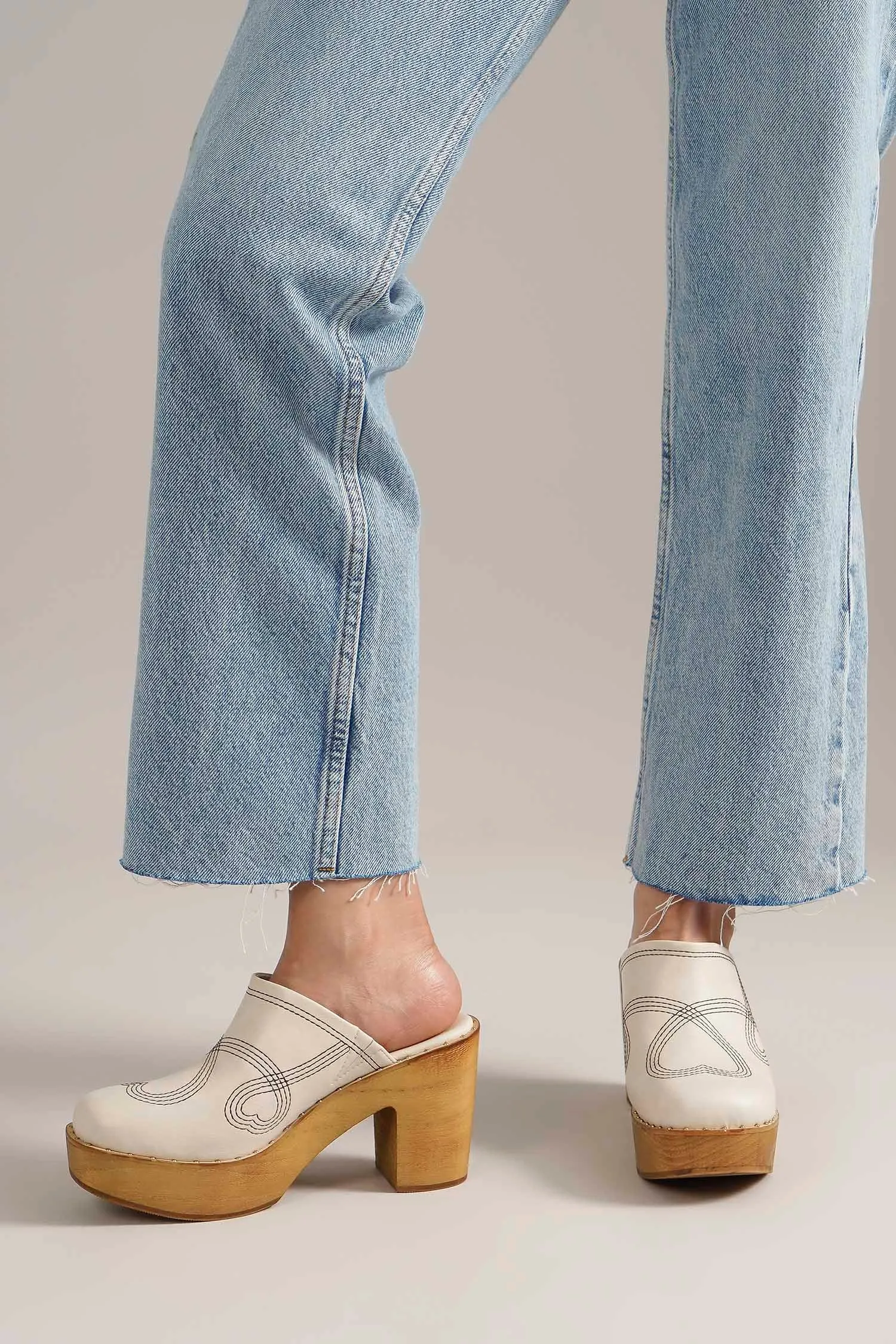 PRESLEY-28 Retro Chic Wooden Platform Clogs