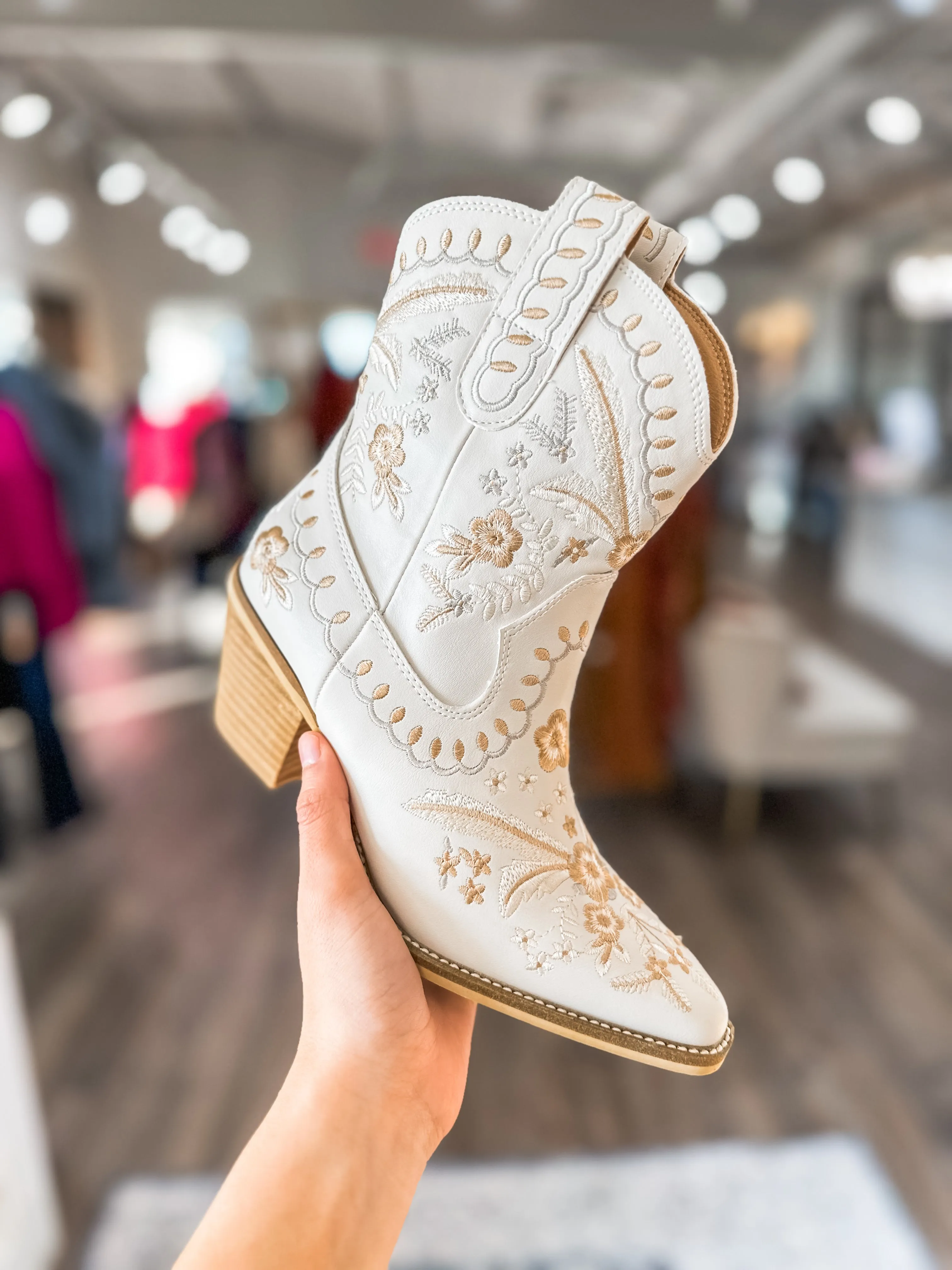 White Botanical Beauty Leather Boots with Embroidered Details